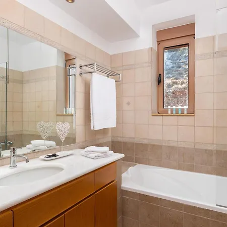 Vitzi Vista Rhodes City